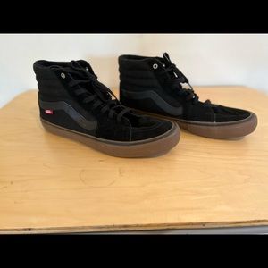 Vans Hightop suede & canvas. Worn once, pristine. Size 13.